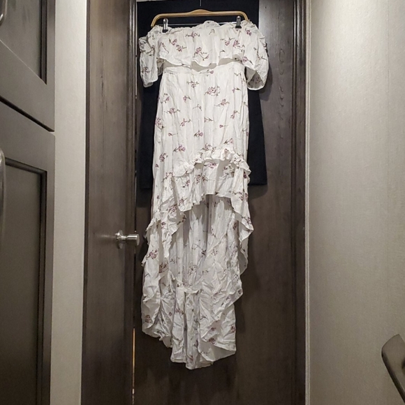 Dress - Picture 2 of 3